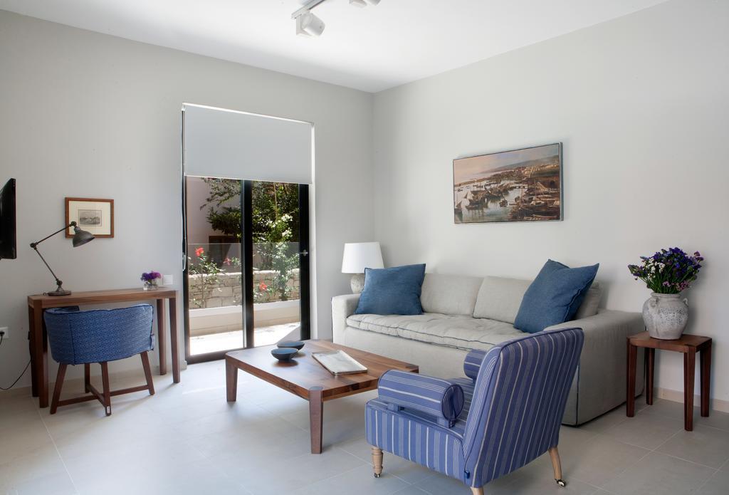 Aethrion Boutique Homes Kato Daratso Bilik gambar